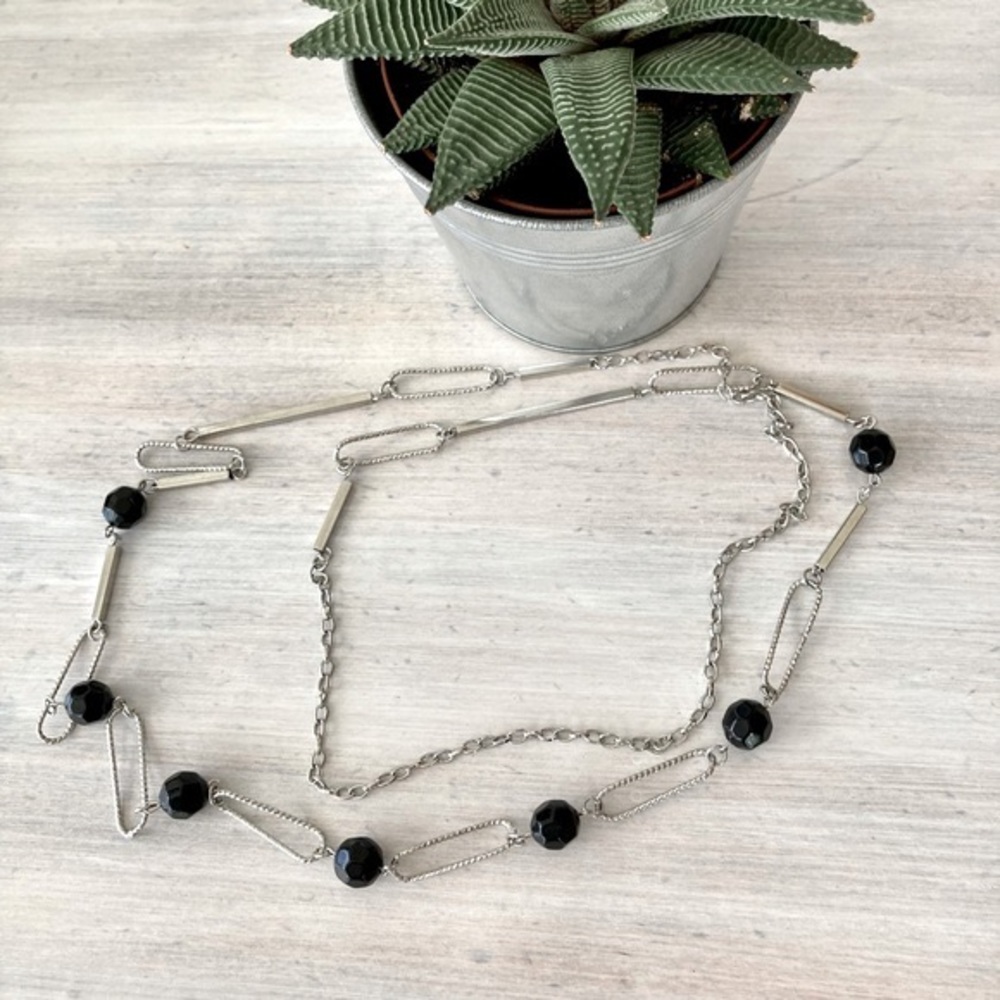 Vintage NWOT Silver & Blue Bead Necklace. NEVER Been Worn 💙